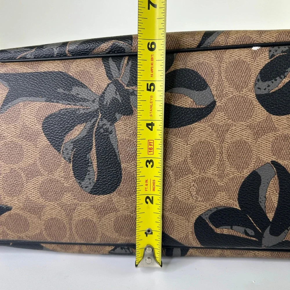 Coach Gallery Tote Khaki Black Signature Canvas Bow Print Bag CZ174 Good